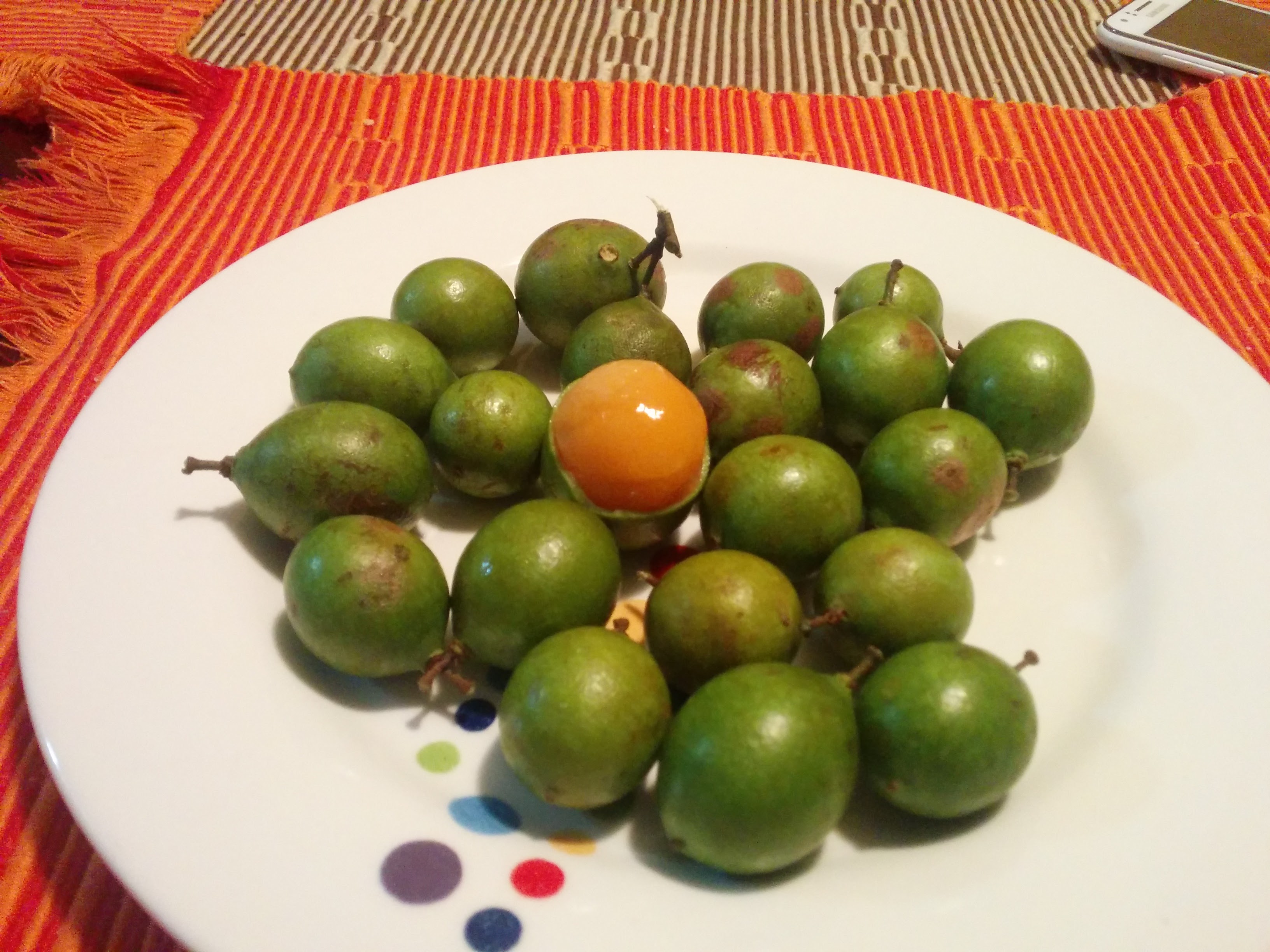 mamoncillo fruit